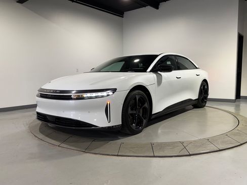 Used 2024 Lucid Air Touring AWD/4WD image 2
