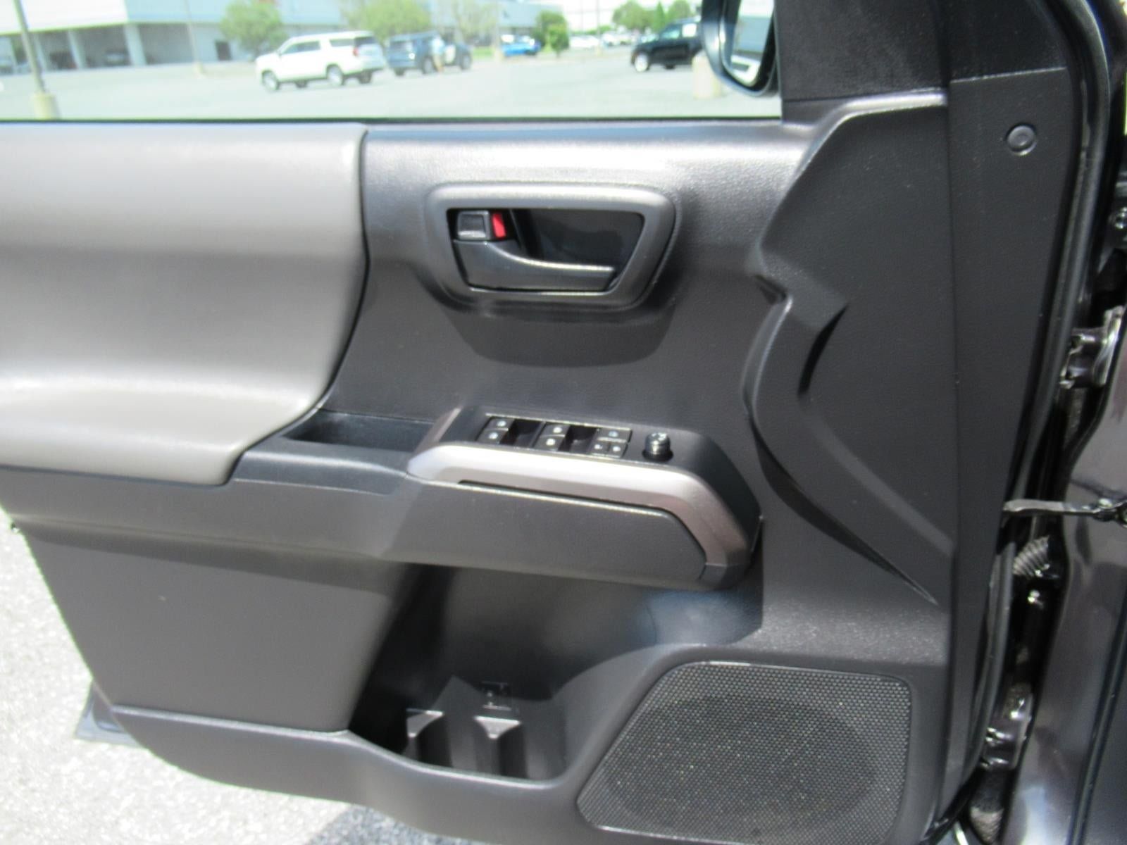 Used 2023 Toyota Tacoma SR5 w/ Technology Package RWD image 20