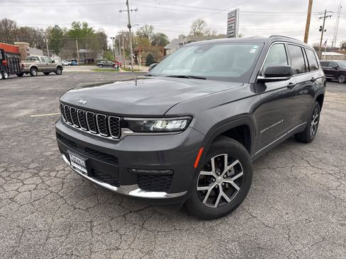 Used 2024 Jeep Grand Cherokee L Limited w/ Luxury Tech Group II AWD/4WD image 5