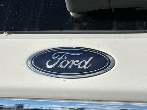 Used 2021 Ford Explorer King Ranch w/ Premium Technology Package image 53