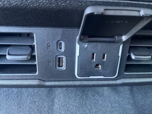 New 2026 GMC Sierra 1500 SLE w/ Preferred Package image 17