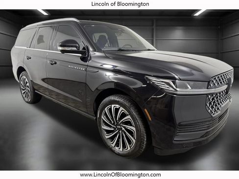 Used 2025 Lincoln Navigator Black Label AWD/4WD image 10