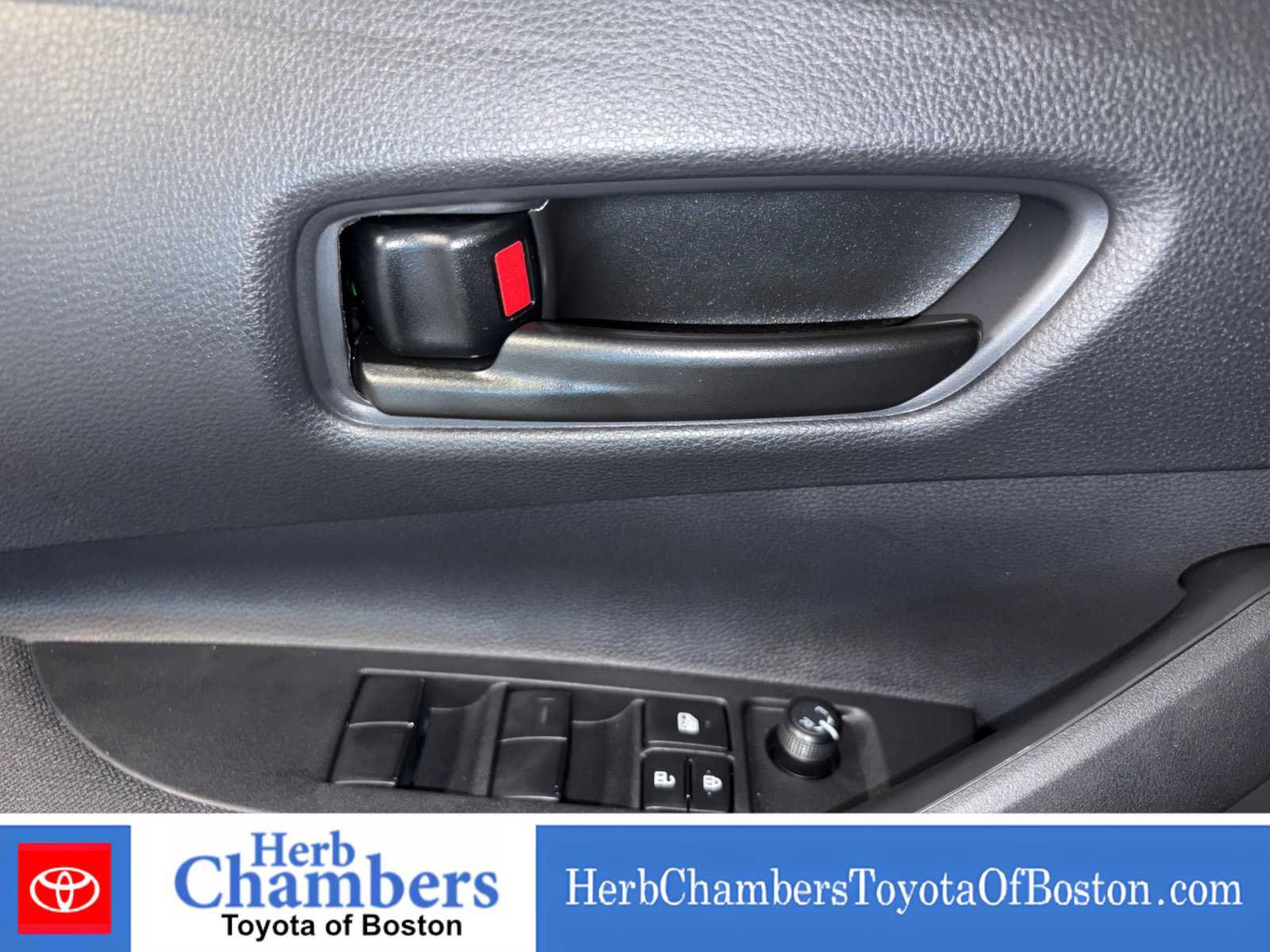 Used 2026 Toyota Corolla LE FWD image 13