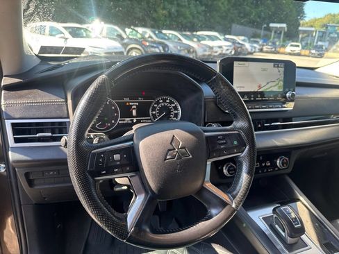 Used 2022 Mitsubishi Outlander SEL AWD/4WD image 14
