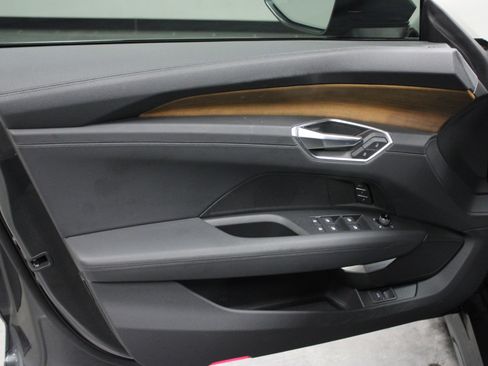 Used 2023 Audi e-tron GT Premium Plus image 11