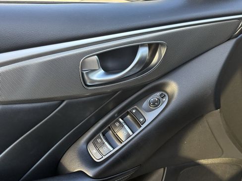 Used 2015 INFINITI Q50 Premium w/ All Weather Package image 9