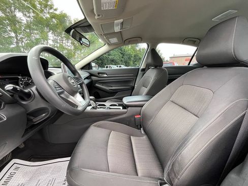 Used 2024 Nissan Altima 2.5 SV FWD image 27