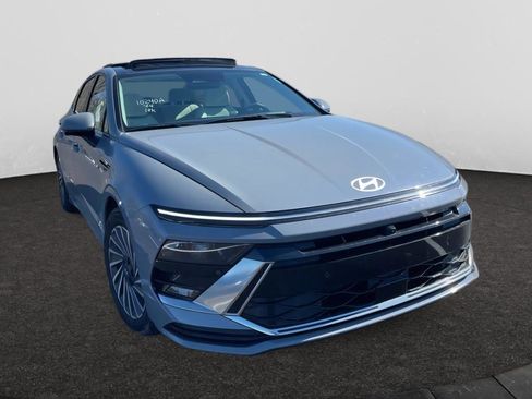 Used 2024 Hyundai Sonata Limited image 3