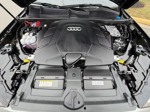 Used 2025 Audi Q7 3.0T Premium Plus image 16