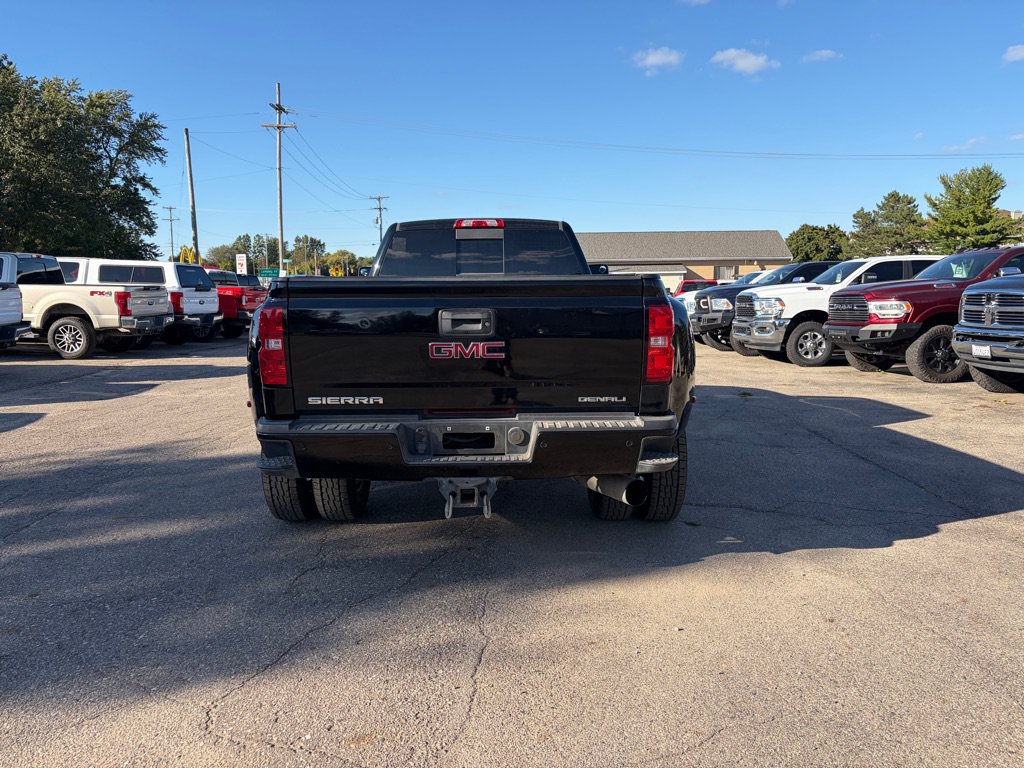Used 2019 GMC Sierra 3500 Denali w/ Duramax Plus Package AWD/4WD image 7
