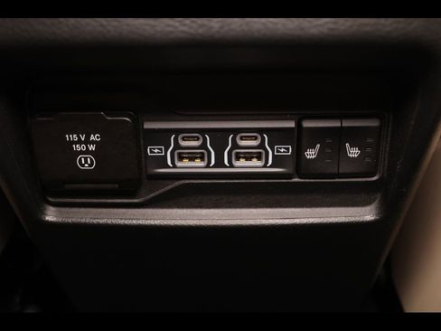 Used 2023 Jeep Grand Cherokee Limited AWD/4WD image 30