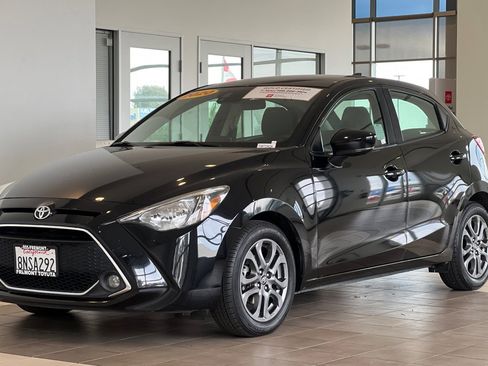 Certified 2020 Toyota Yaris LE image 8