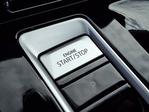 New 2026 Volkswagen Atlas SE image 18