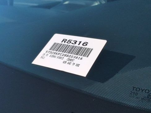 Certified 2025 Toyota Sienna XSE w/ XSE Premium Package AWD/4WD image 19