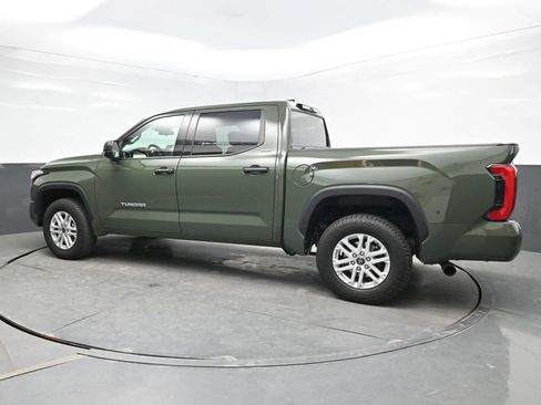 Used 2022 Toyota Tundra SR5 AWD/4WD image 4