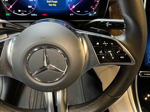 Certified 2025 Mercedes-Benz GLC 300 4MATIC image 30