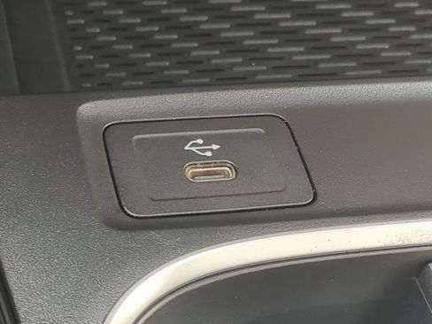 Certified 2025 Mercedes-Benz CLA 250 image 9