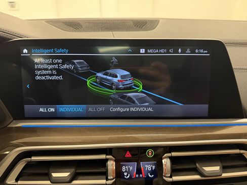 Used 2022 BMW X5 xDrive45e w/ M Sport Package image 29