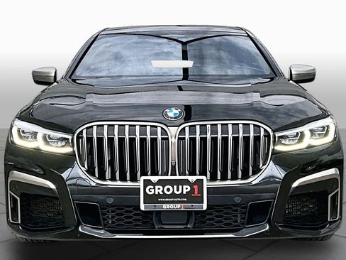 Used 2021 BMW M760i xDrive w/ Luxury Rear Seating Package AWD/4WD image 4