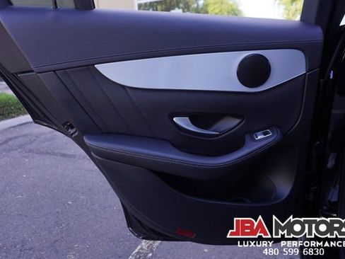 Used 2022 Mercedes-Benz GLC 300 4MATIC Coupe image 76