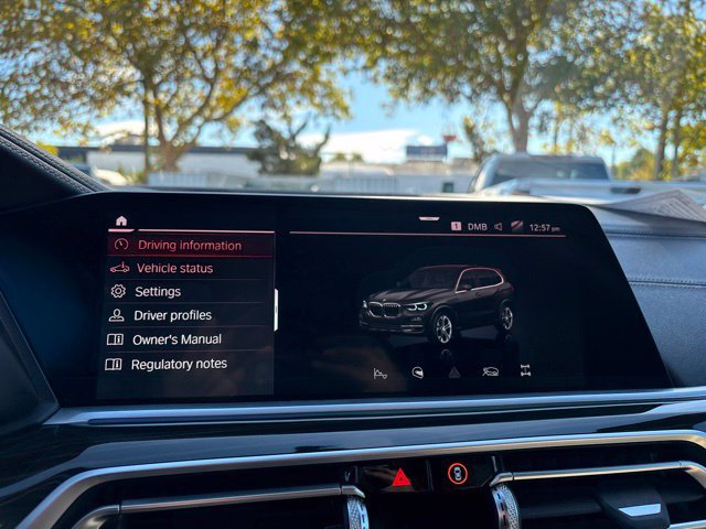 Used 2021 BMW X5 xDrive40i w/ Convenience Package AWD/4WD image 28