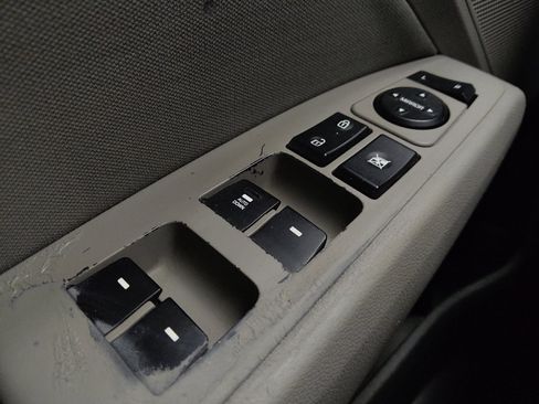 Used 2019 Hyundai Elantra SEL FWD image 27