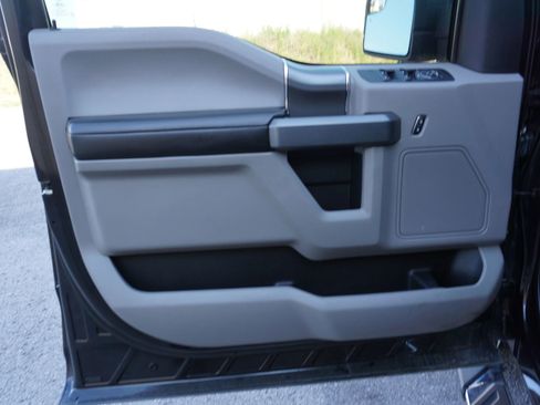 Used 2015 Ford F150 XLT w/ Equipment Group 301A Mid image 26