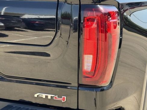 Used 2022 GMC Sierra 1500 AT4 w/ AT4 Preferred Package AWD/4WD image 6