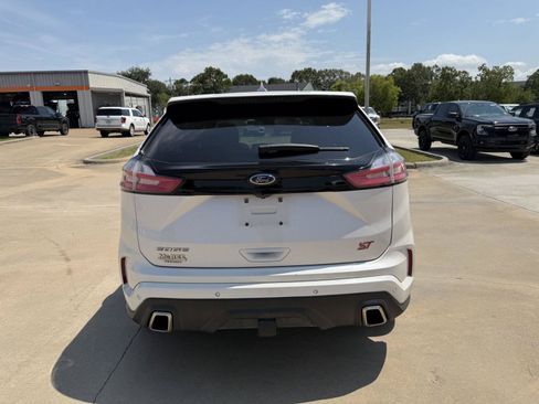 Used 2019 Ford Edge ST w/ Equipment Group 401A AWD/4WD image 5