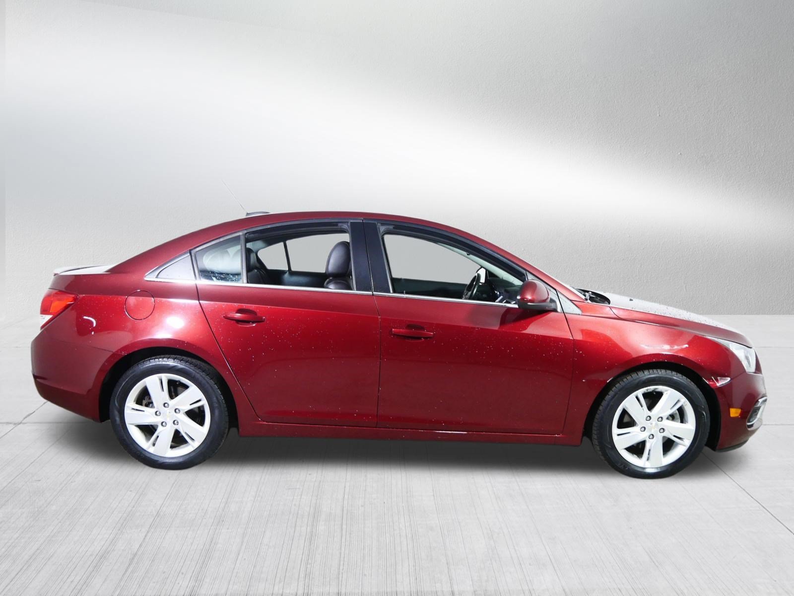 Used 2015 Chevrolet Cruze Diesel FWD image 8
