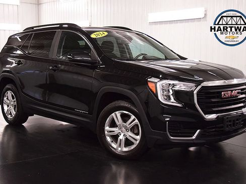 Used 2024 GMC Terrain SLE w/ Driver Convenience Package AWD/4WD image 1