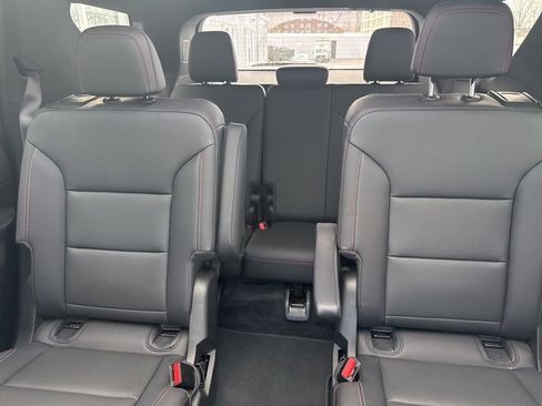 Used 2024 Chevrolet Traverse Z71 w/ Enhanced Driving Package image 15