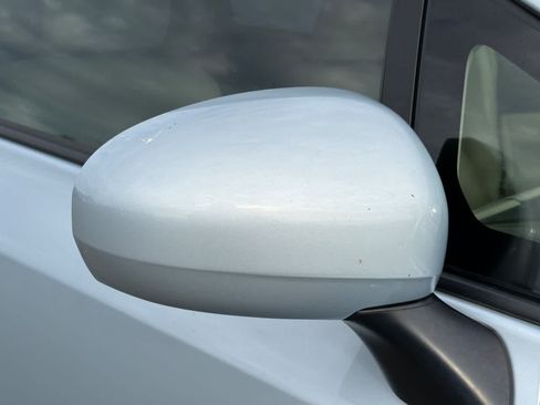 Used 2016 Toyota Prius V Five FWD image 17