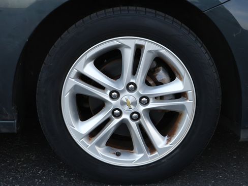 Used 2017 Chevrolet Cruze LT w/ Convenience Package image 20