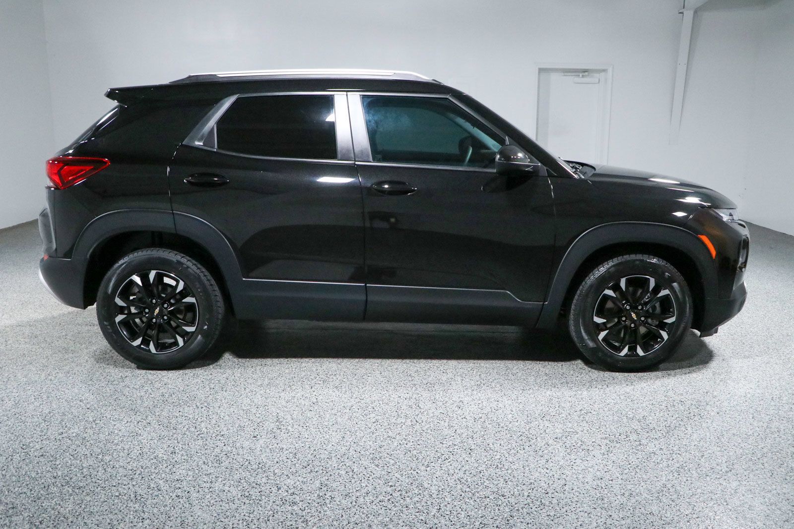 Used 2023 Chevrolet TrailBlazer LT FWD image 6