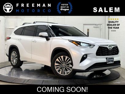 Used 2024 Toyota Highlander Platinum
