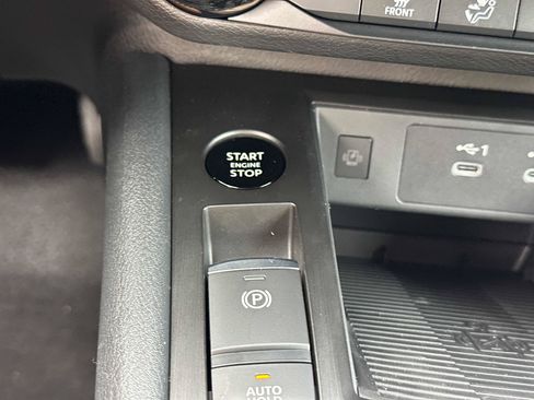 New 2026 Nissan Kicks SV AWD/4WD image 36