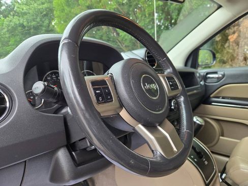 Used 2011 Jeep Compass Limited AWD/4WD image 20