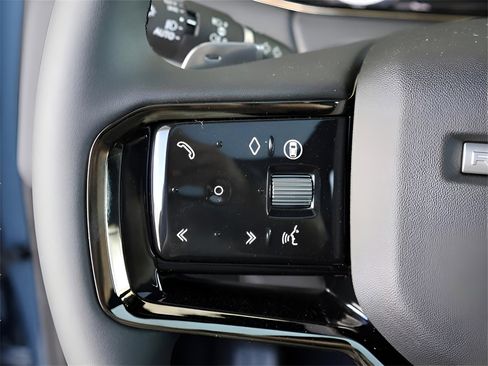 Used 2026 Land Rover Range Rover Evoque Dynamic SE image 29