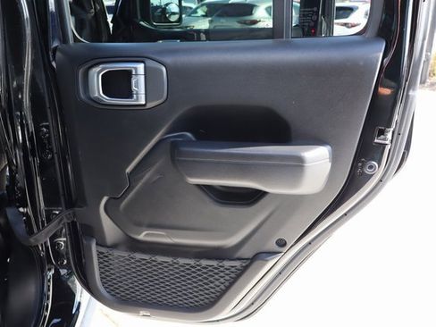 Used 2022 Jeep Wrangler Unlimited Rubicon 4xe w/ Steel Bumper Group image 24