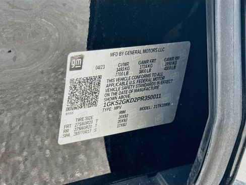 Used 2023 GMC Yukon XL SLT w/ SLT Luxury Package AWD/4WD image 38