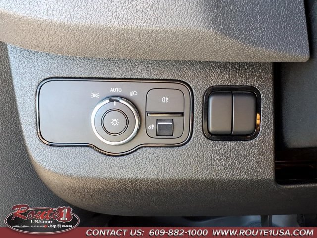 Used 2020 Mercedes-Benz Sprinter 3500 image 18