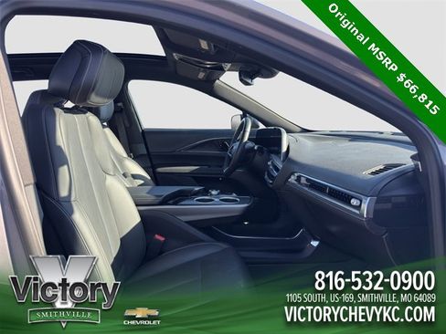 Used 2024 Cadillac Lyriq Luxury image 17