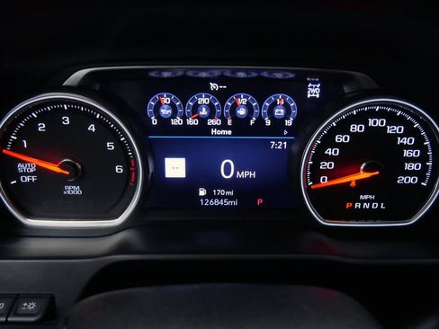 Used 2019 Chevrolet Silverado 1500 High Country w/ Technology Package AWD/4WD image 24