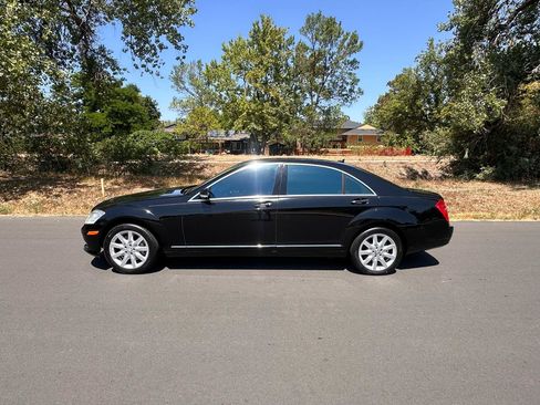 Used 2008 Mercedes-Benz S 550 4MATIC w/ P2 Pkg image 2