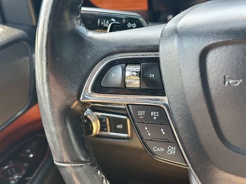 Used 2018 Lincoln Navigator L Reserve w/ Technology Package AWD/4WD image 23