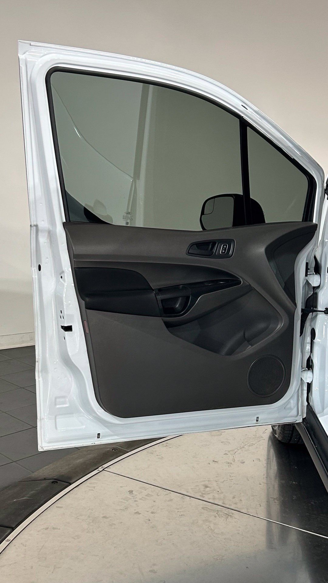 Used 2019 Ford Transit Connect XL FWD image 30