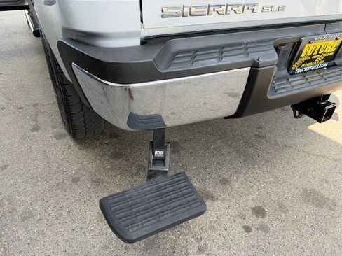 Used 2010 GMC Sierra 2500 SLE w/ Suspension Package, Off-Road image 48