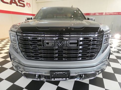Used 2026 GMC Sierra 1500 Denali Ultimate AWD/4WD image 2