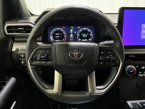 Certified 2024 Toyota Tacoma TRD Off-Road AWD/4WD image 16